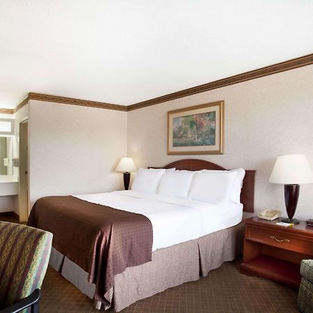 Days Inn By Wyndham Forrest City Kültér fotó