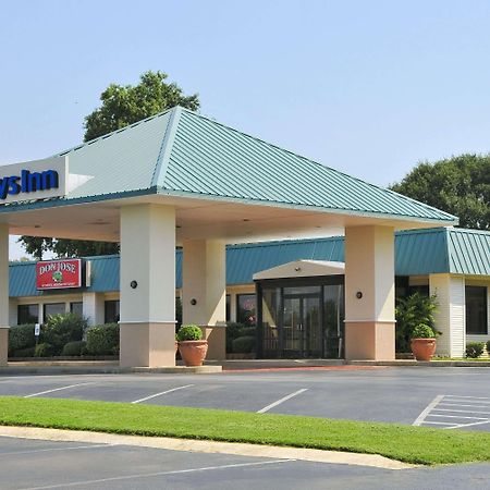Days Inn By Wyndham Forrest City Kültér fotó