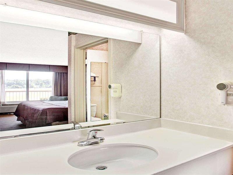 Days Inn By Wyndham Forrest City Kültér fotó